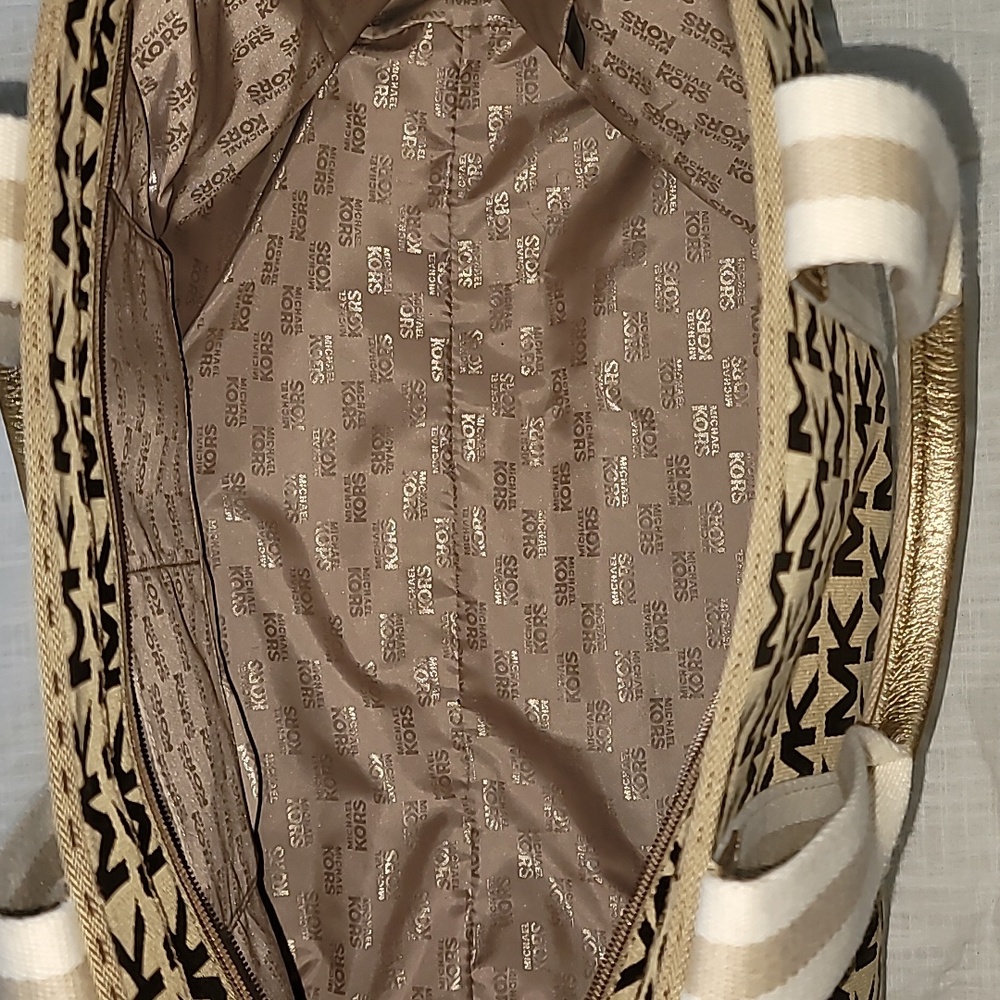 NWT Michael Kors XL travel bag - Picture 2 of 5